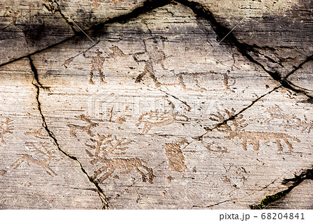 世界遺産 イタリア ヴァルカモニカの岩絵群 世界遺産 イタリア ヴァルカモニカの岩絵群 68204841