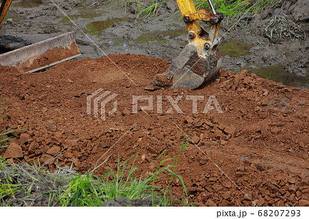 パワーショベル 68207293