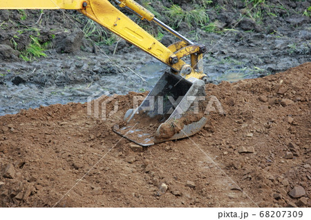 パワーショベル 68207309