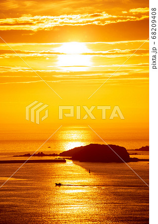 長崎の夕陽 68209408