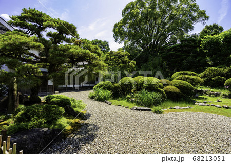 内子の町並み 本芳我家住宅 八日市護国重要伝統的建造物群保存地区 愛媛県喜多郡内子町 内子の町並み 本芳我家住宅 八日市護国重要伝統的建造物群保存地区 愛媛県喜多郡内子町 68213051