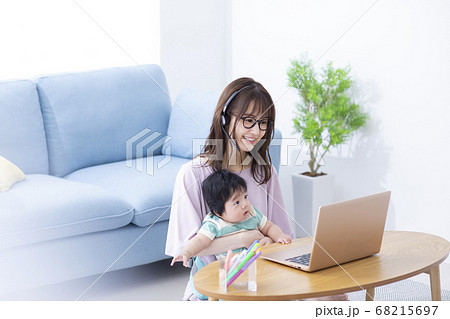 レテワーク ママと赤ちゃん レテワーク ママと赤ちゃん 68215697