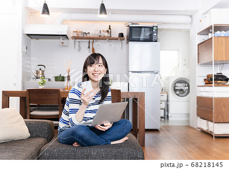 テレワーク 女性 テレワーク 女性 68218145