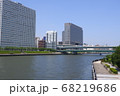 夏の隅田川と高層ビル 68219686
