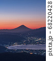 朝日と共に浮き出る富士山 68220428