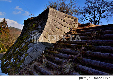 日本三大山城の一つ岩村城 六段の石垣 日本三大山城の一つ岩村城 六段の石垣 68221157