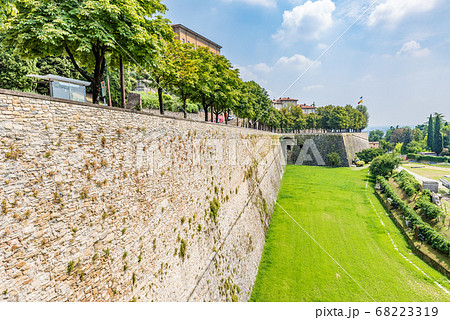 世界遺産　イタリア　ベルガモの要塞都市　ヴェネツィアの防衛施設群 68223319