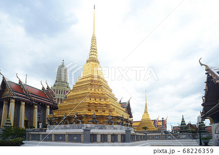 Two gilt chedis Part of Wat Phra Kaew no people Two gilt chedis Part of Wat Phra Kaew no people 68226359