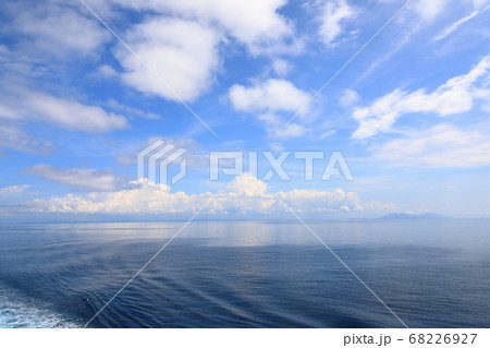 夏の日本海を行く 夏の日本海を行く 68226927