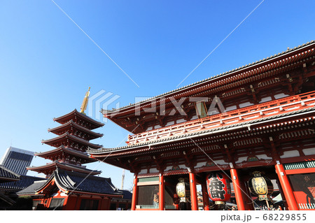 浅草寺宝蔵門(東京都台東区にある浅草寺の山門) 浅草寺宝蔵門(東京都台東区にある浅草寺の山門) 68229855