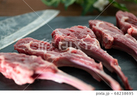 骨付きラムロース肉 68238695