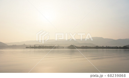 東郷池　夏の朝風景 68239868