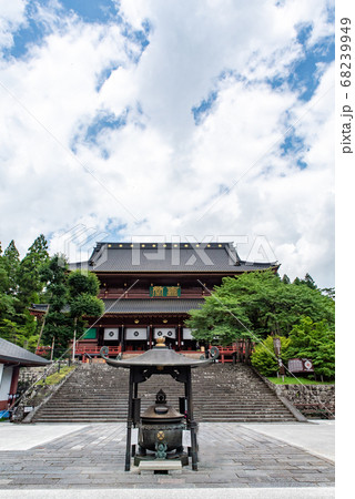 日光山輪王寺本堂三仏堂③ 68239949
