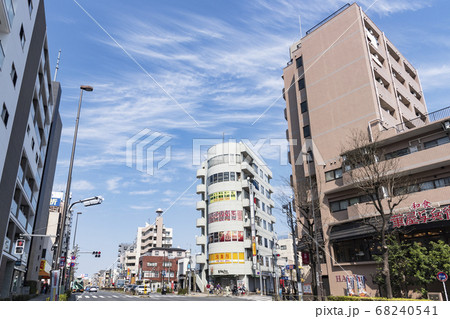 都市風景 川越街道 地下鉄赤塚駅前の町並み 東京都練馬区 都市風景 川越街道 地下鉄赤塚駅前の町並み 東京都練馬区 68240541
