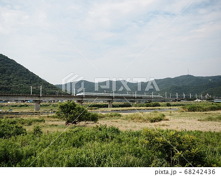 山陽新幹線千種川橋梁を渡るN700系みずほ 山陽新幹線千種川橋梁を渡るN700系みずほ 68242436
