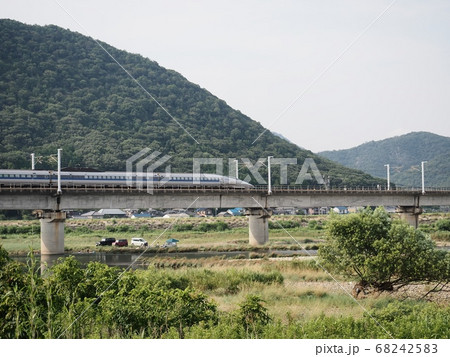 千種川橋梁を渡る山陽新幹線500系こだま 68242583