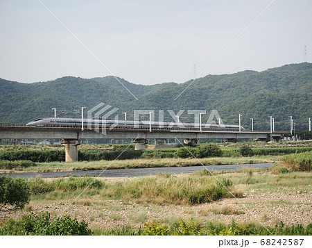 千種川橋梁を渡る山陽新幹線500系こだま 68242587