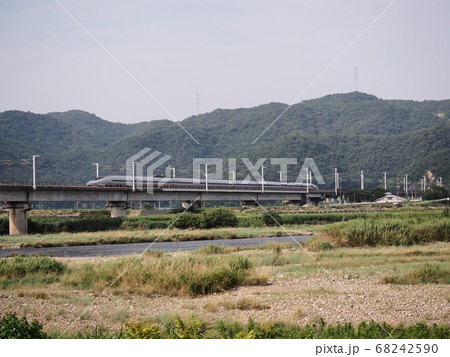 千種川橋梁を渡る山陽新幹線500系こだま 68242590