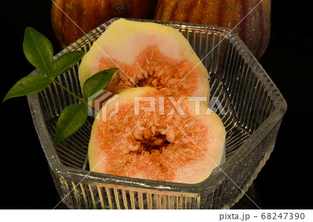 イチジクの水菓子デザート 68247390