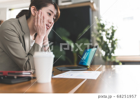 ビジネスシーン 68251957