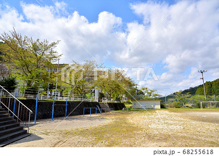 旧玖珠町立古後中学校 大分県玖珠町大字古後1611-1 2019年3月31日閉校 旧玖珠町立古後中学校 大分県玖珠町大字古後1611-1 2019年3月31日閉校 68255618