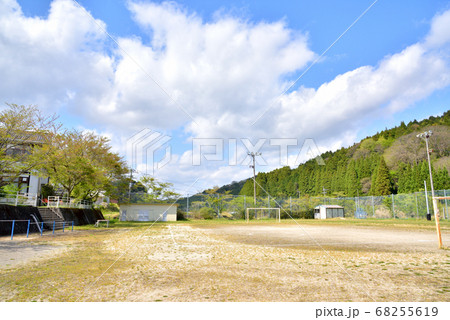 旧玖珠町立古後中学校 大分県玖珠町大字古後1611-1 2019年3月31日閉校 旧玖珠町立古後中学校 大分県玖珠町大字古後1611-1 2019年3月31日閉校 68255619