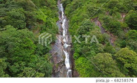祝口観音の滝のドローン空撮 68258574