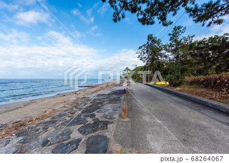 Toyama Bay is a bay located on the Amaharashi Coast,Onnaiwa Rock is a beauty spot of Amaharashi Coast.Japan 68264067