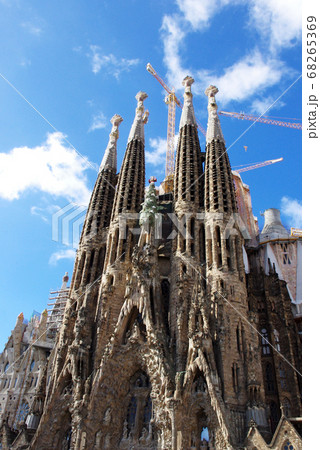 スペイン　バルセロナ　サグラダ・ファミリア 68265369