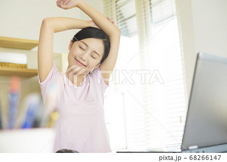 business woman, relaxing, WFH 68266147