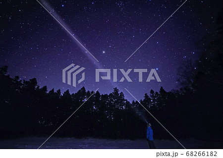 冬の北岳登山「池山御池小屋から望む星空」 冬の北岳登山「池山御池小屋から望む星空」 68266182