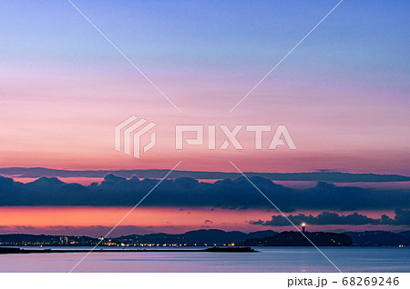 サザンビーチからの望む江の島 68269246