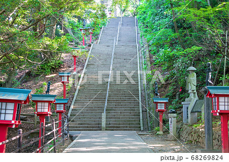 高尾山　高尾山薬王院　表参道　108段の男坂 68269824
