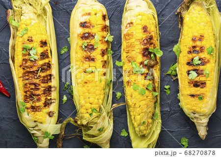 Grilled corn cobs Grilled corn cobs 68270878