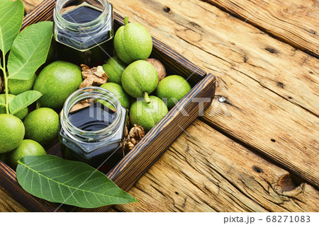 Unripe walnut tincture Unripe walnut tincture 68271083