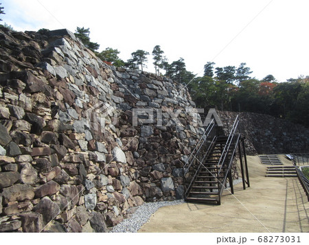 屋嶋城 68273031