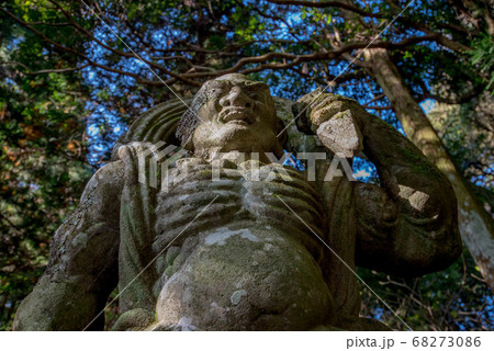護る者　両子寺仁王像 68273086