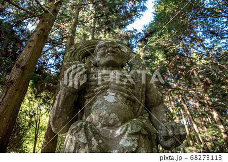 護る者　両子寺仁王像 68273113