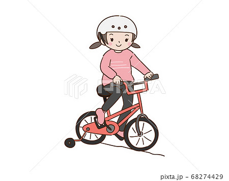 補助輪付き自転車に乗っている子供 女の子のイラスト素材
