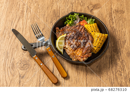 ジャマイカ料理 ジャークチキン　Jamaican food Jerk chicken  68276310