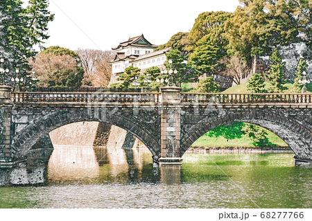 皇居 二重橋 色鉛筆 のイラスト素材