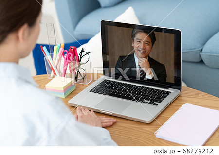 オンライン面接 面接官の画面 68279212