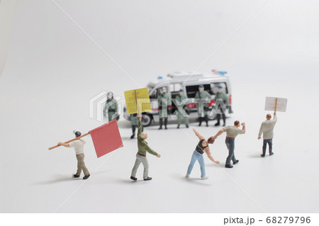 a figure police with the anti government conflicts a figure police with the anti government conflicts 68279796
