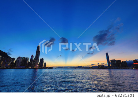 waterront promenade along the Victoria harbour in Hong Kong island 68281301