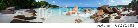 Panorama of the beach with big stones and white 68281981