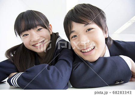 笑顔の中学生 笑顔の中学生 68283343