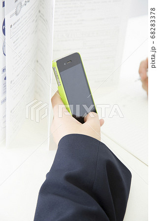 授業をサボる男子中学生 授業をサボる男子中学生 68283378