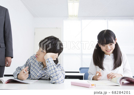 塾の授業 塾の授業 68284201