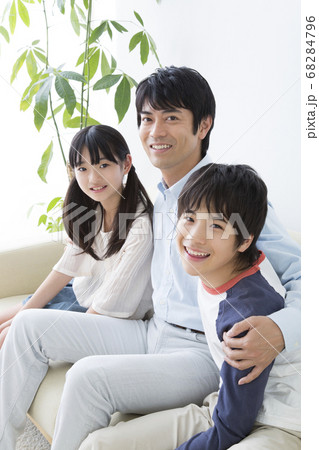 笑顔の親子 笑顔の親子 68284796