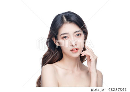 Beauty Portrait Of Young Asian Woman 68287341